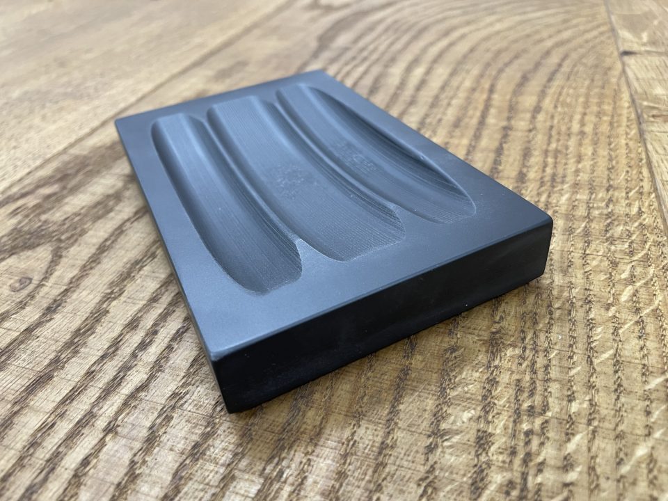 Slate soap dish ‘Rippled’ - Image 3