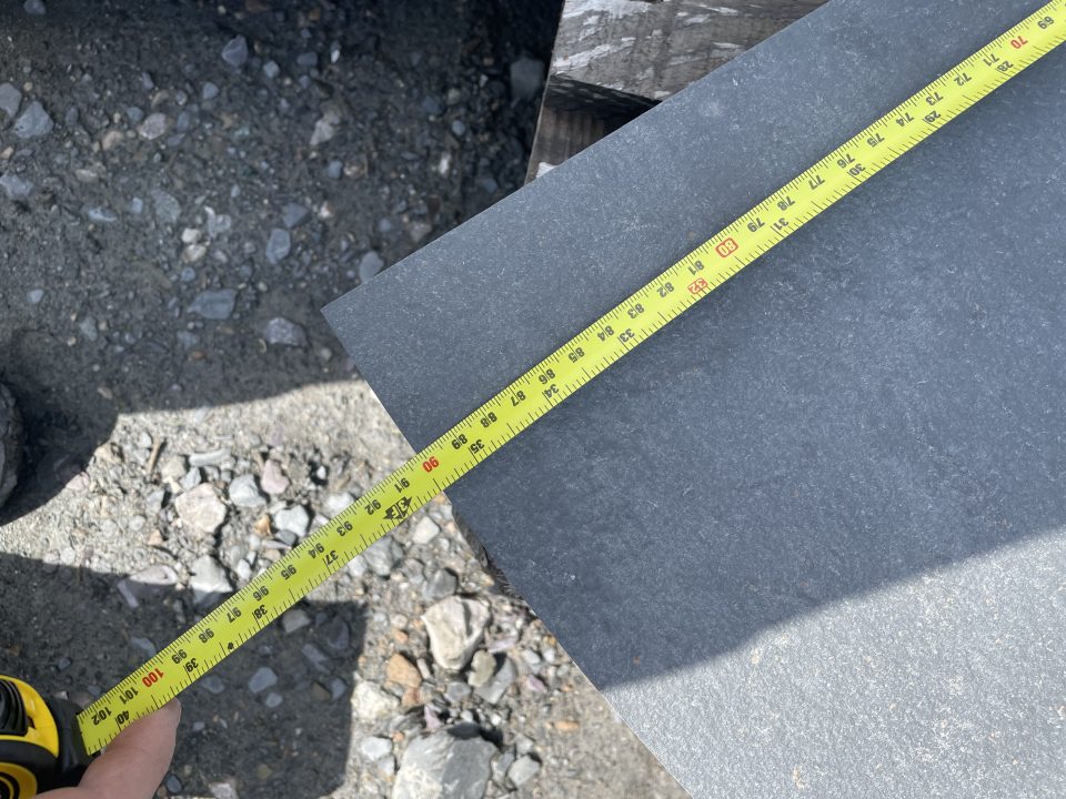 Slab 10 900mm quadrant hearth Riven - Image 3